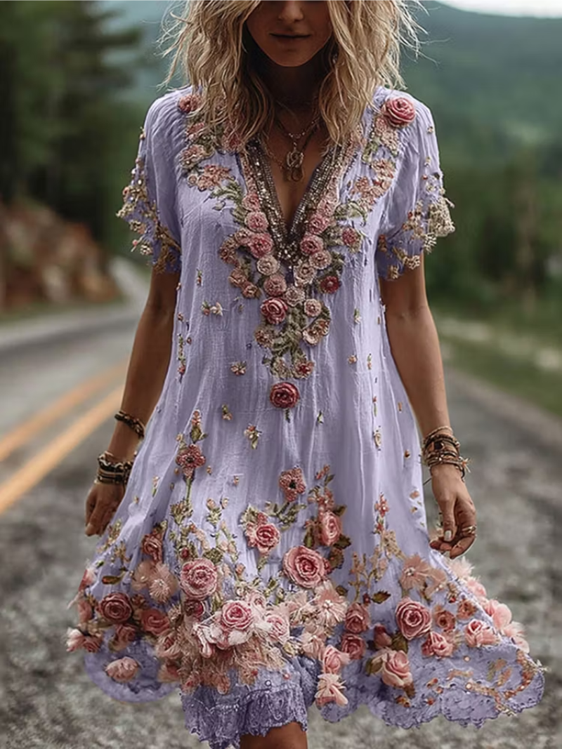 Aada – Dress with V-neck